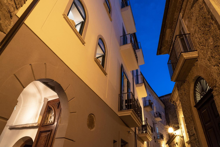 Exterior & Views 2, Residenza d'Epoca Olimpia, Salerno