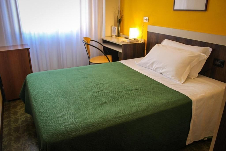 Bedroom 3, Hotel Centrale, Padua