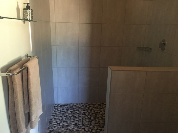 Bathroom 4, Bosbok Lodge, Mopani