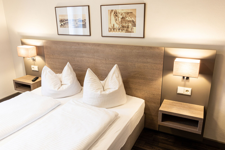 Bedroom 3, Brauereigaststätte Spitalgarten, Regensburg