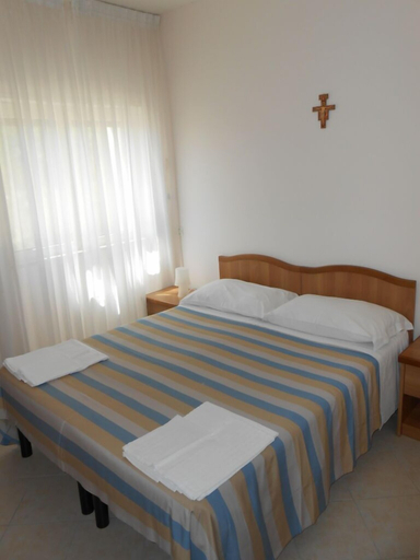 Bedroom 2, Casa per Ferie Sacro Cuore, Brindisi