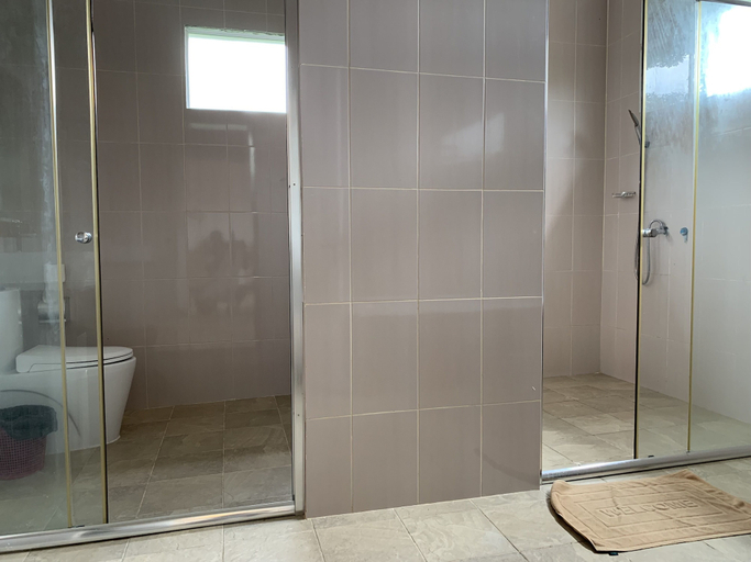 Bathroom 5, Sunrise Vuth Resort, Sihanoukville