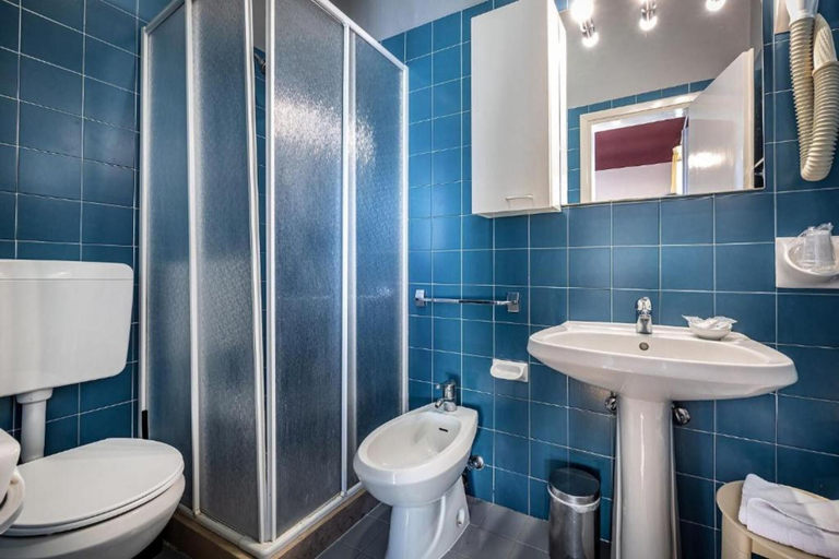 Bathroom 5, Hotel Villani, Florence