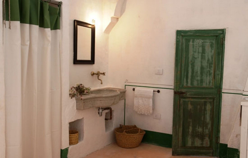 Bathroom 5, Masseria Cristo, Lecce