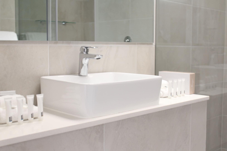 Bathroom 5, Littomore Suites Bathurst, Bathurst Regional - Pt A