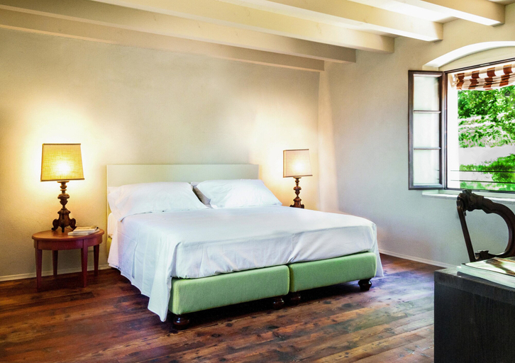 Bedroom 5, Prati Palai, Verona