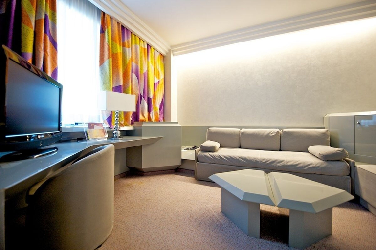 Others 4, Executive Luxury Hotel, Cosenza