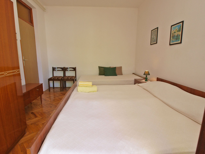 Bedroom 2, Apartment 911, Labin