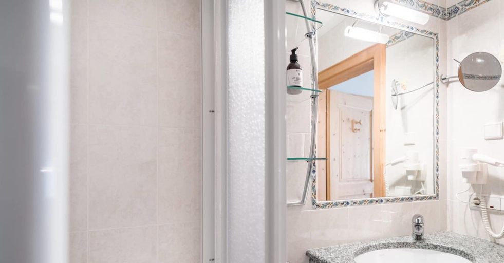 Bathroom 5, Mareo Dolomites Hotel, Bolzano