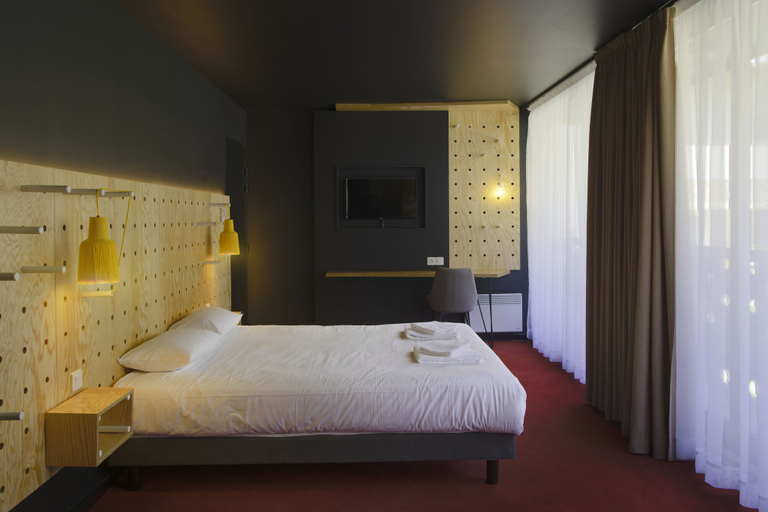Bedroom 2, Timberlodge, Isère
