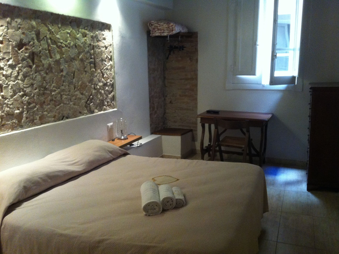 Bedroom 4, Al 183, Cagliari