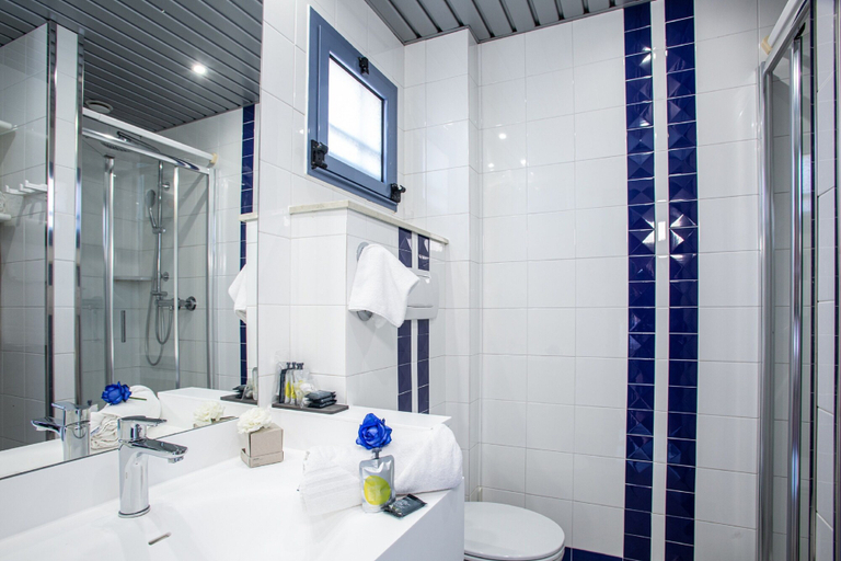 Bathroom 5, Garden Toscana Resort, Livorno