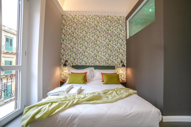 Bedroom 4, Family Affair, Palermo