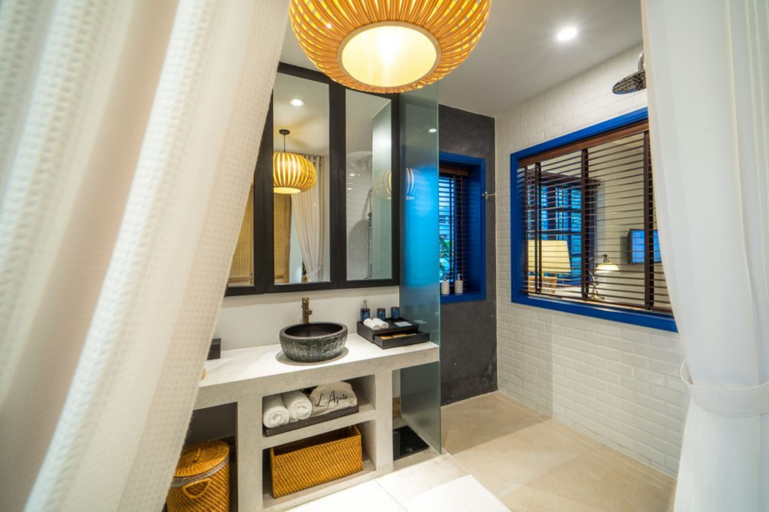 Bathroom 5, L'Azure Resort and Spa, Phú Quốc