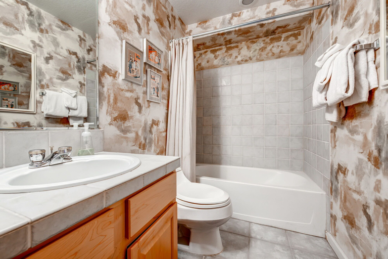 Bathroom 3, Bay Club Town Homes by CRMR, Summit