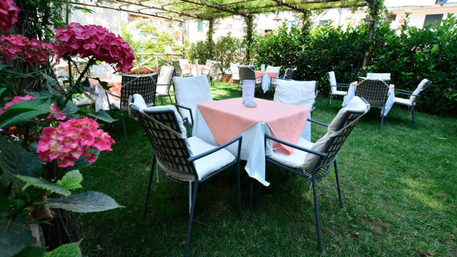 Food & Drinks, Hotel Toro, Salerno