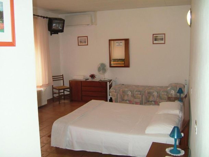 Bedroom 4, Albergo Airone, Ferrara