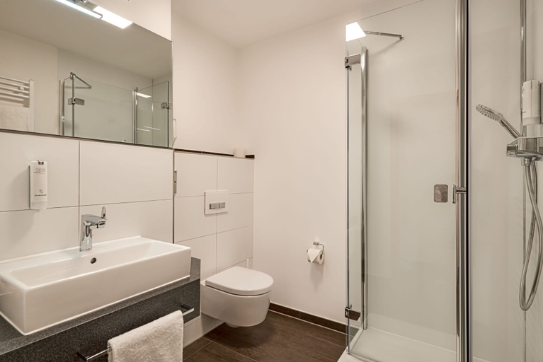 Bathroom 3, Hotel Pfeffermühle, Siegen-Wittgenstein