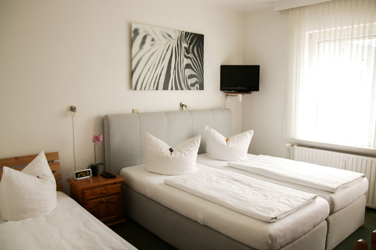 Bedroom 4, Meiendorfer Park, Hamburg