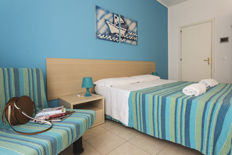 Bedroom 4, Hotel Baia del Sole, Ragusa