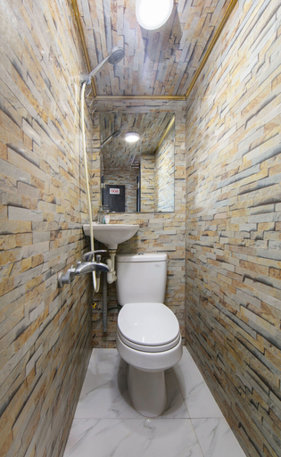 Bathroom 3, Kingly Hotel, Hoàn Kiếm