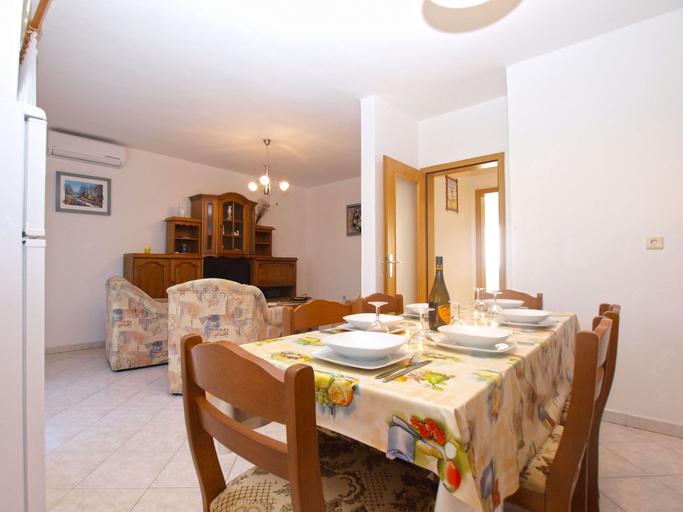 Others 4, Apartment 1481, Medulin