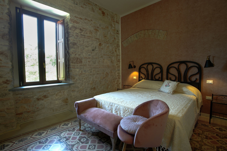 Bedroom 3, Palazzo Scura, Cosenza