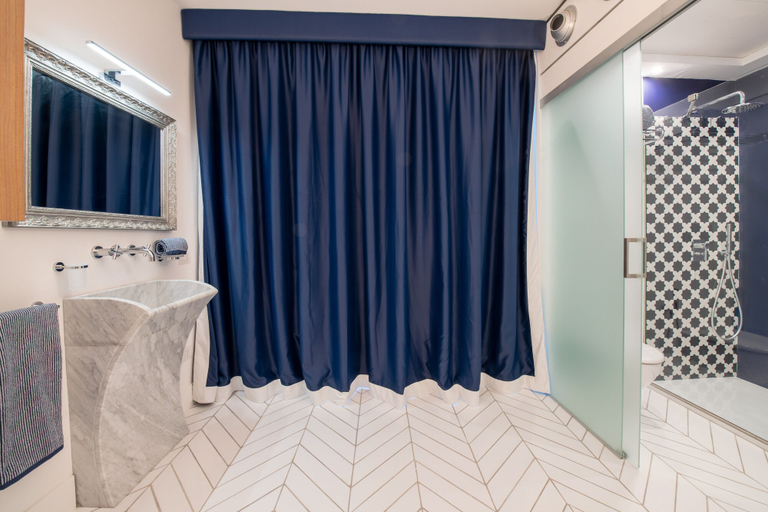 Others 5, Luxury Villa with Penthouse, Pools and Sea View, Napoli