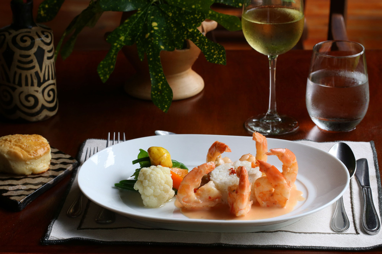 Food & Drinks 9