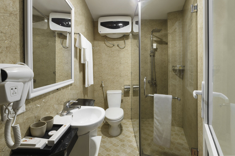 Bathroom 4, Hanoi Veris Boutique Hotel & Spa, Hoàn Kiếm