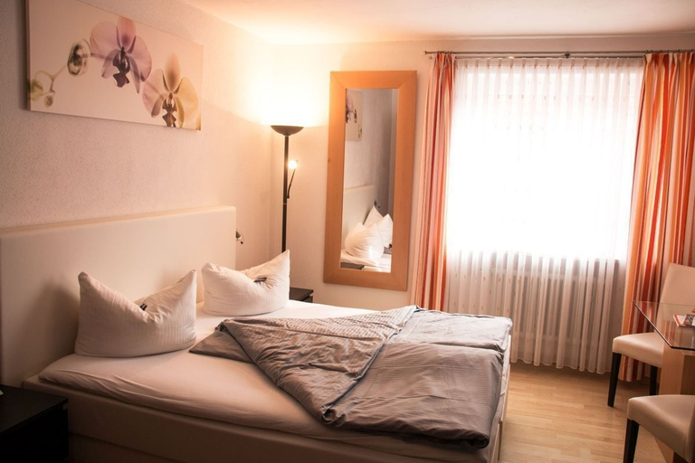 Bedroom 2, Landhotel Weißer Hahn, Donau-Ries