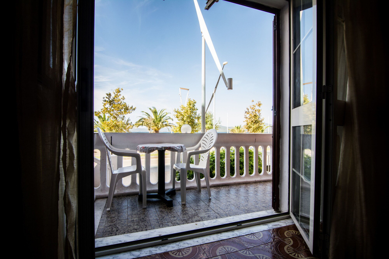 Others 5, Casa Posidonia, Sassari