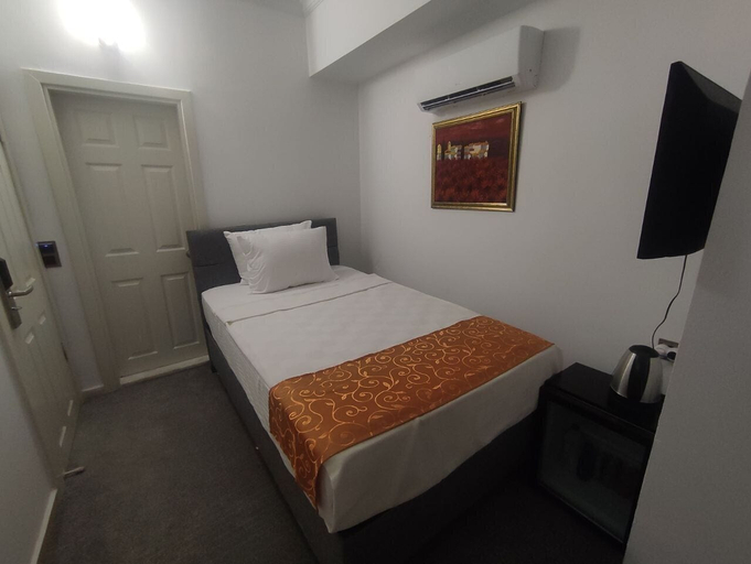 Bedroom 3, Kadeer Hotel, Alanya
