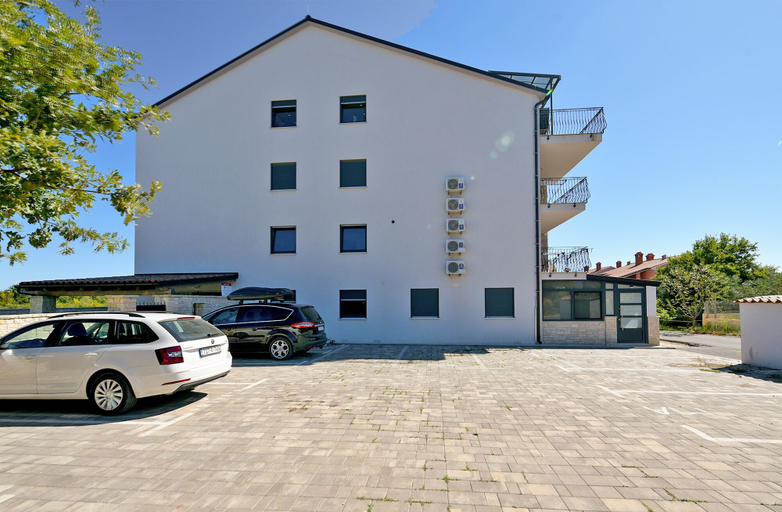 Exterior & Views 2, Apartment 1955, Ližnjan