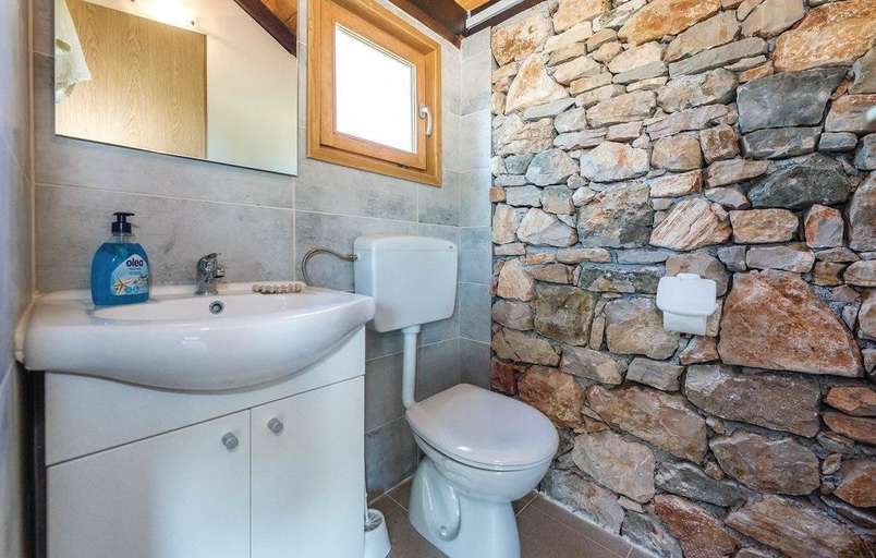 Bathroom 4, Villa Stone Medal, Drniš