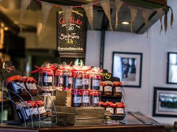 Food & Drinks 5, Mc Kevitts Village Hotel