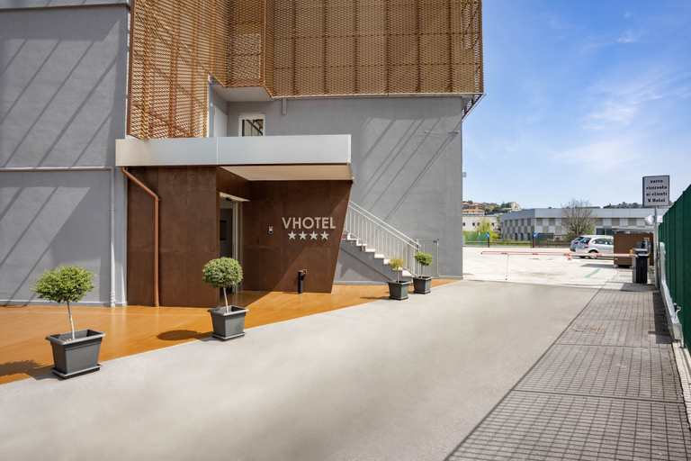 Exterior & Views 2, V Hotel, Ancona