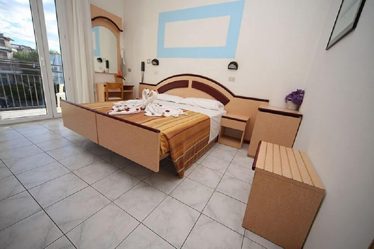 Bedroom 2, Hotel Lugano, Rimini