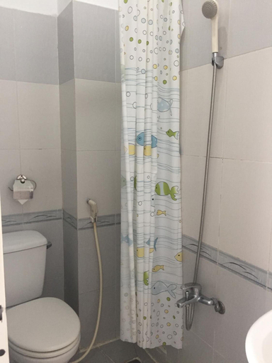 Bathroom 4, Vy Khanh Guesthouse, District 1