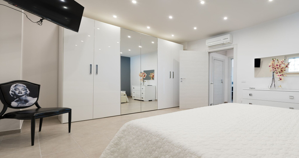 Bedroom 4, Golden Residence, Caserta