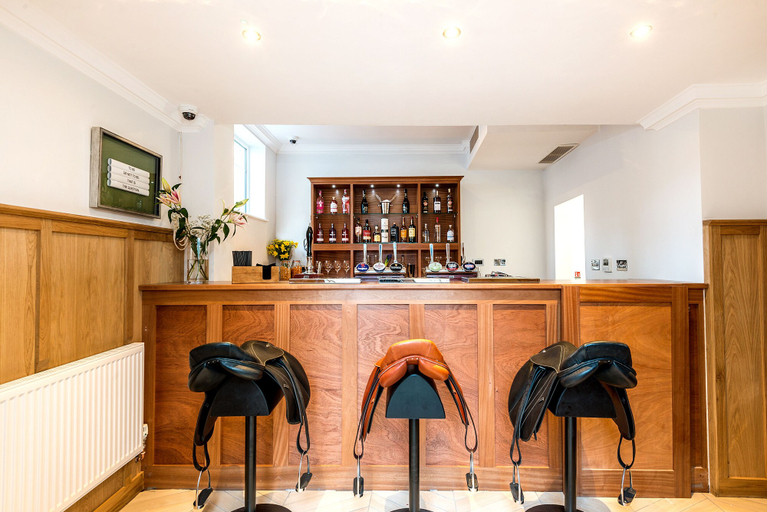 Food & Drinks 5, Burnside Hotel, Warwickshire