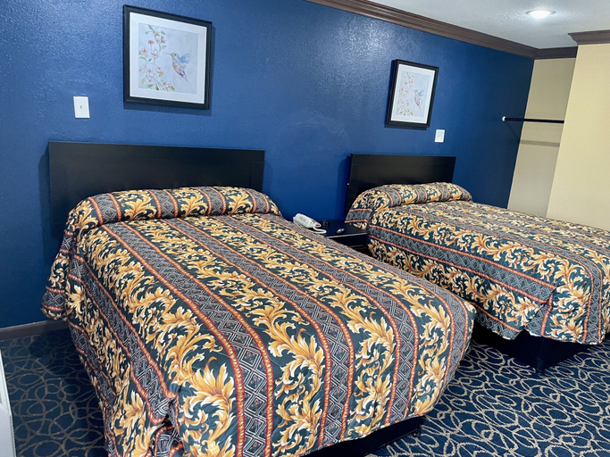 Bedroom 5, Super 6 Inn, Lafayette