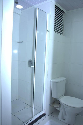 Bathroom 3, LH Plaza Hotel, Chapecó