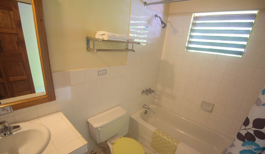 Bathroom 3, Moon Rooms at Moonrise Villa