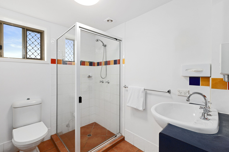 Bedroom 5, Browns Plains Motor Inn, Browns Plains