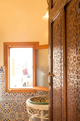 Bathroom 5, Dar El Kébira, Rabat