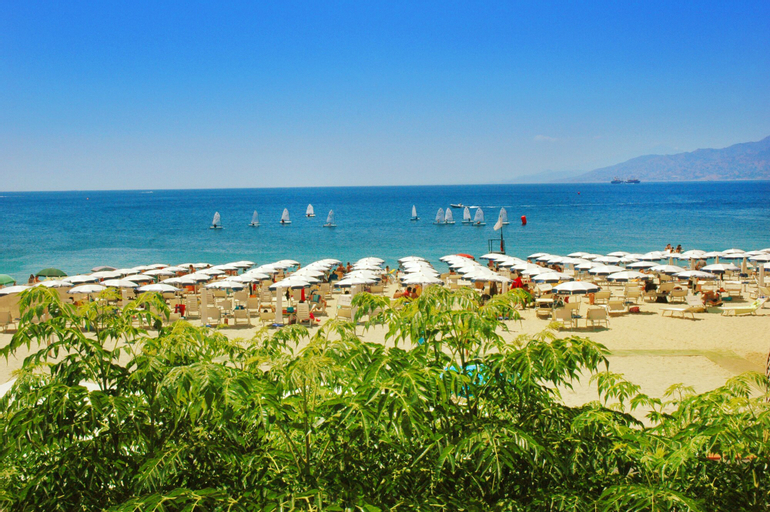 Exterior & Views 1, Regent Beach Hotel & Apartments, Reggio Di Calabria