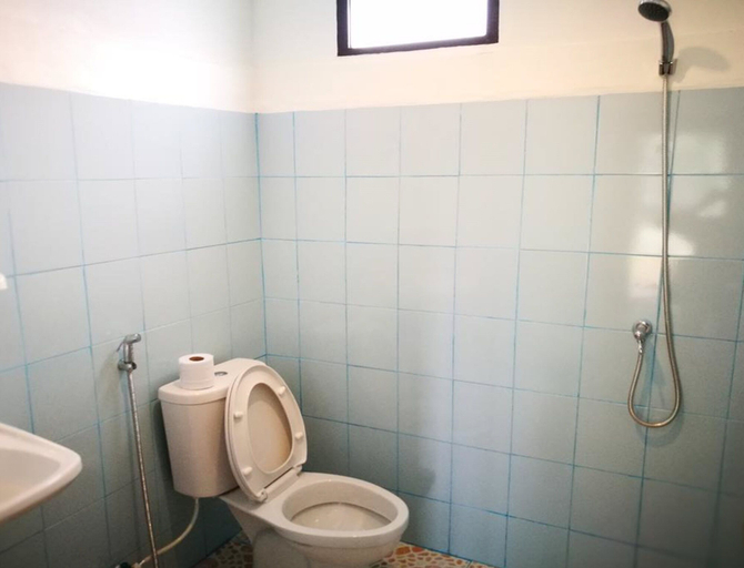Bathroom 3, Smiley Frog, Muang Kanchanaburi