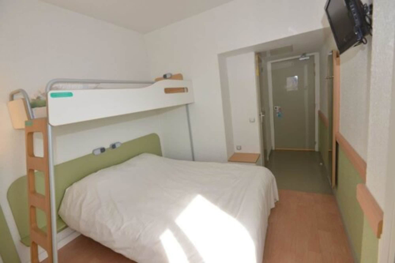 Bedroom 4, ibis budget Menton, Alpes-Maritimes