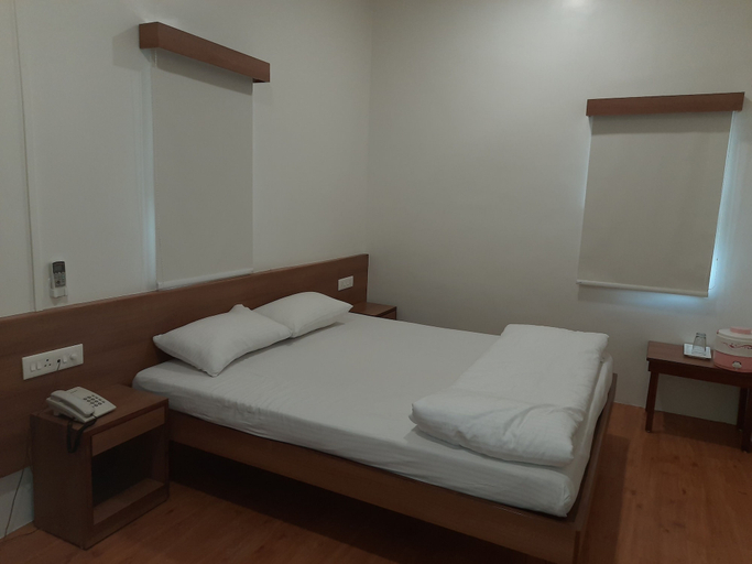 Bedroom 3, Hotel Bhooshan Sivajinagar, Pune